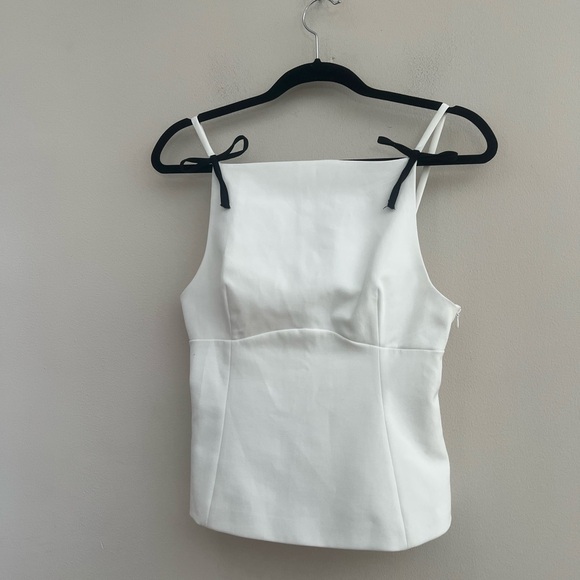 Zara White Camisole with Black Bow Accents - Picture 6 of 12